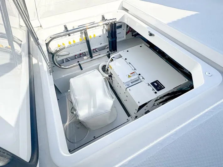  Yacht Photos Pics 2025 Hcb 48 Campeon - Image 20