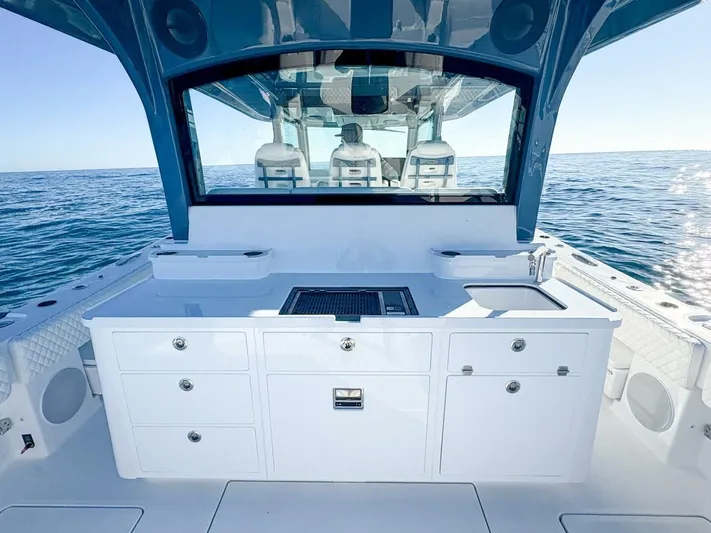  Yacht Photos Pics 2025 Hcb 48 Campeon - Image 21