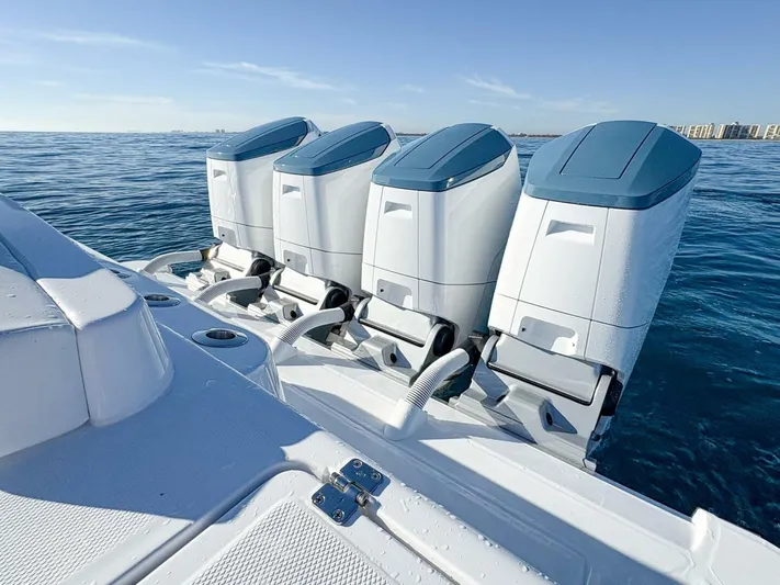  Yacht Photos Pics 2025 Hcb 48 Campeon - Image 5