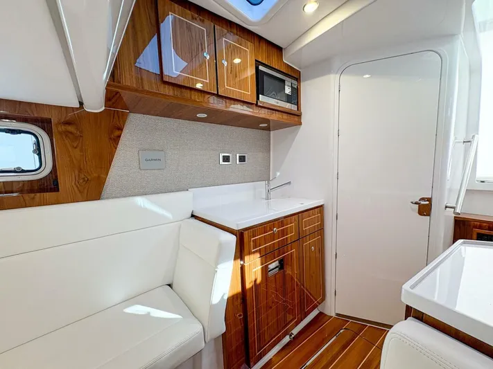  Yacht Photos Pics 2025 Hcb 48 Campeon - Image 36