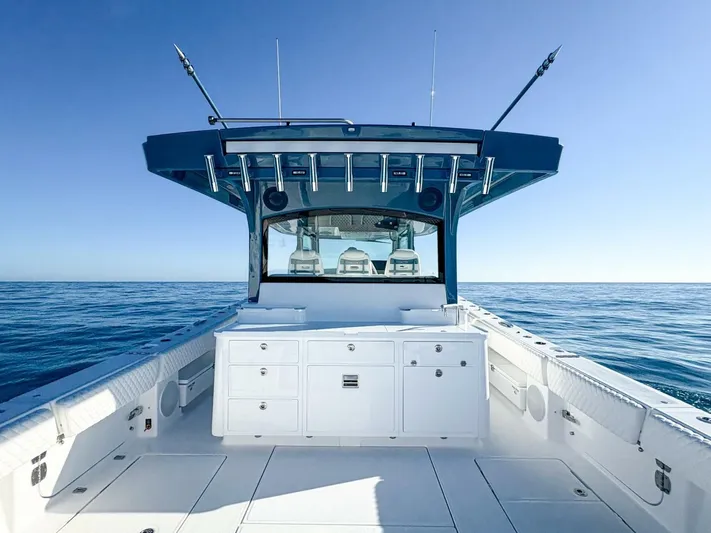  Yacht Photos Pics 2025 Hcb 48 Campeon - Image 4