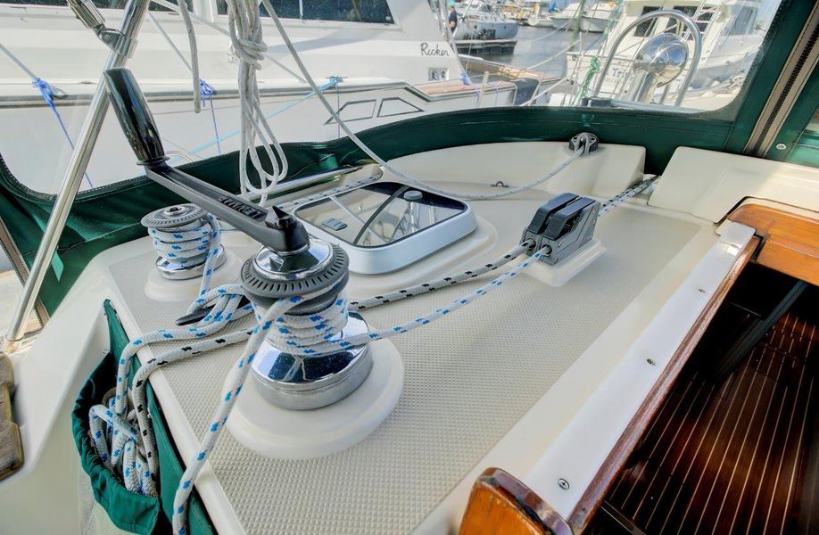 2001 Island Packet 380