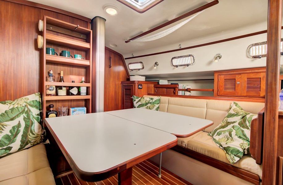 2001 Island Packet 380