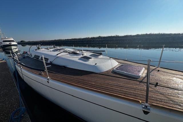 2003 Grand Soleil 44 