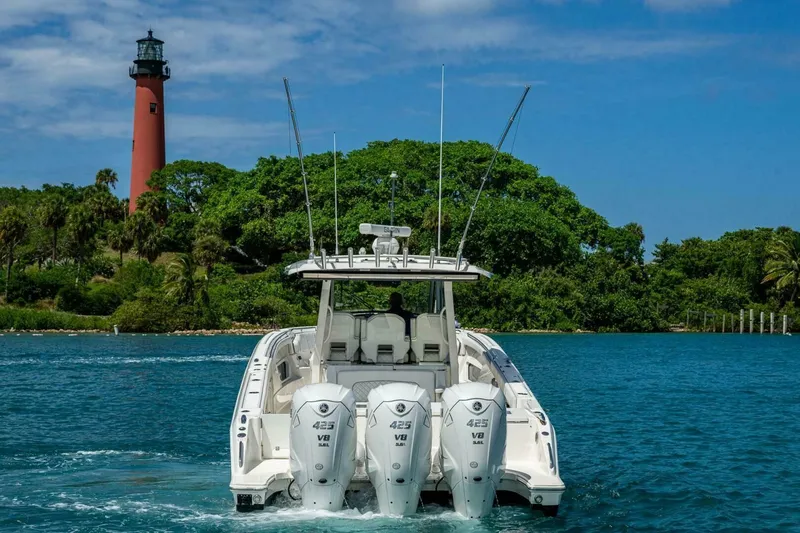 Our Trade Yacht Photos Pics 2021 Pursuit S 378 Sport - Image 4