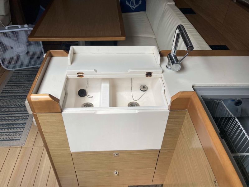 2013 Jeanneau Sun Odyssey 41DS