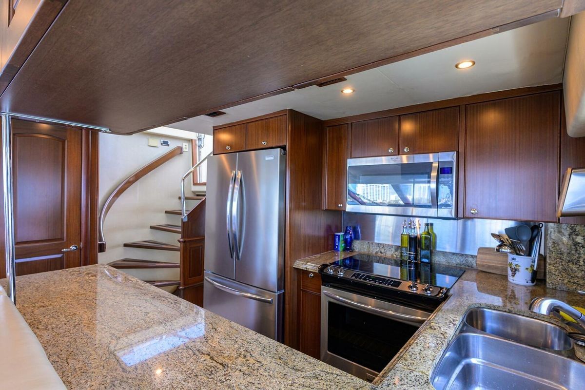 2005 Pacific Mariner 85 