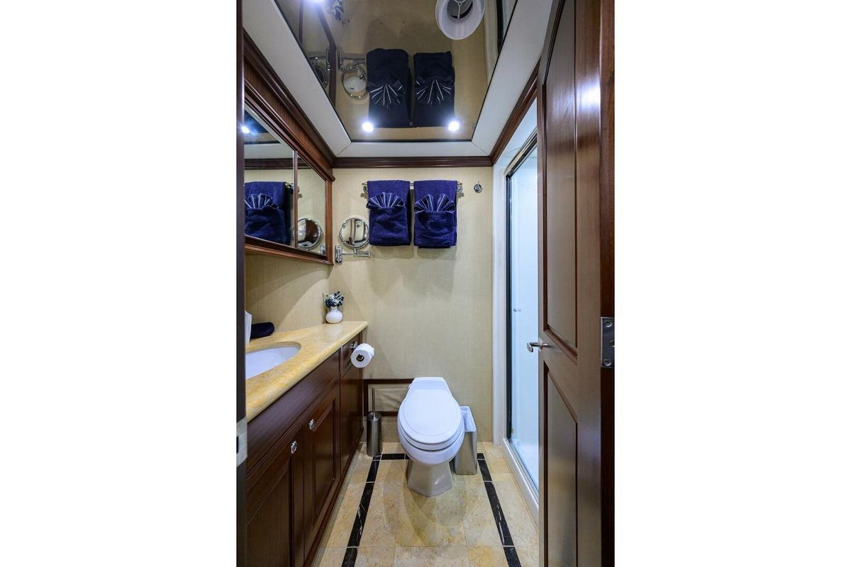 2005 Pacific Mariner 85 