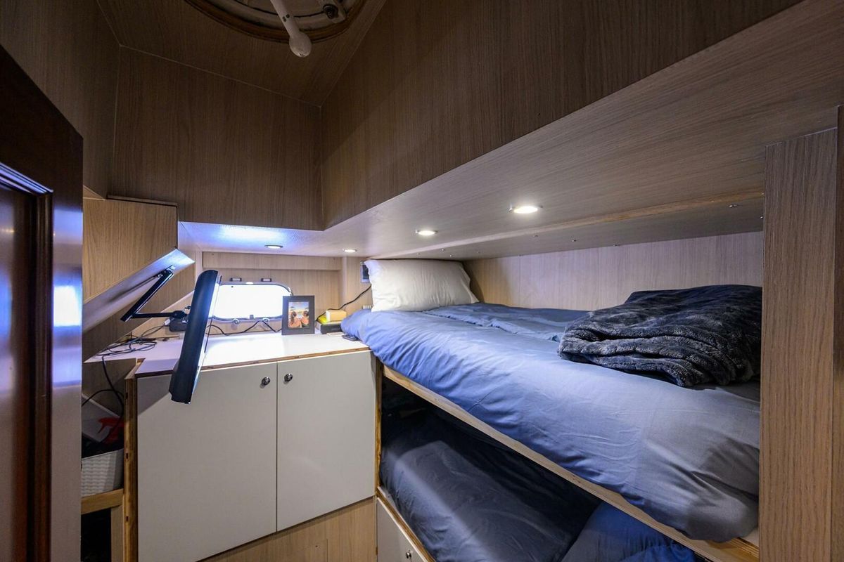 2005 Pacific Mariner 85 