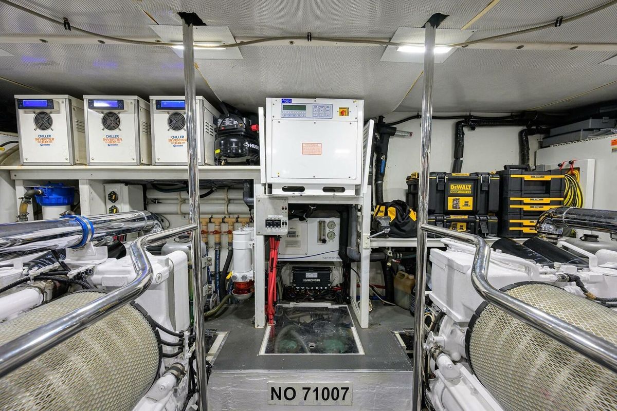 2005 Pacific Mariner 85 