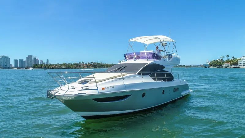  Yacht Photos Pics 2017 Azimut 42 Fly - Image 6