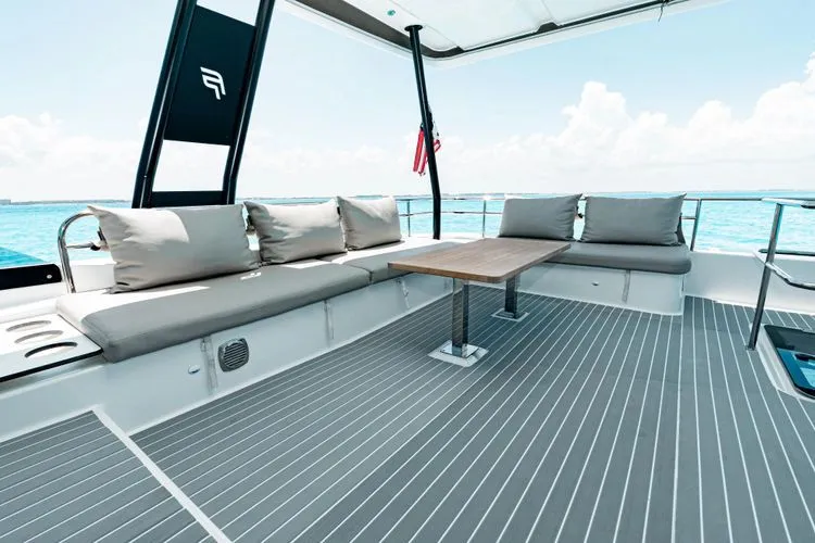 Libert'e Yacht Photos Pics 2020 Fountaine Pajot My6 - Image 9