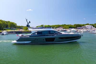 Yacht