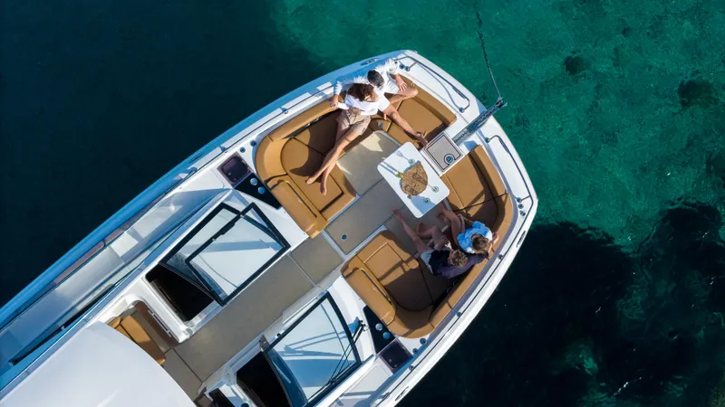 Th 36 Yacht Photos Pics Bow Area in alfresco mode