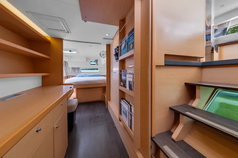 Blue Infinity Yacht Photos Pics 