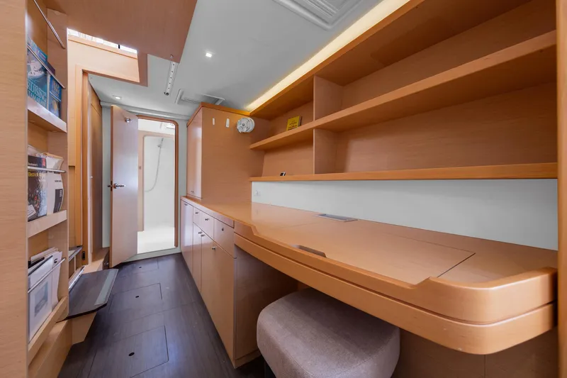 Blue Infinity Yacht Photos Pics 