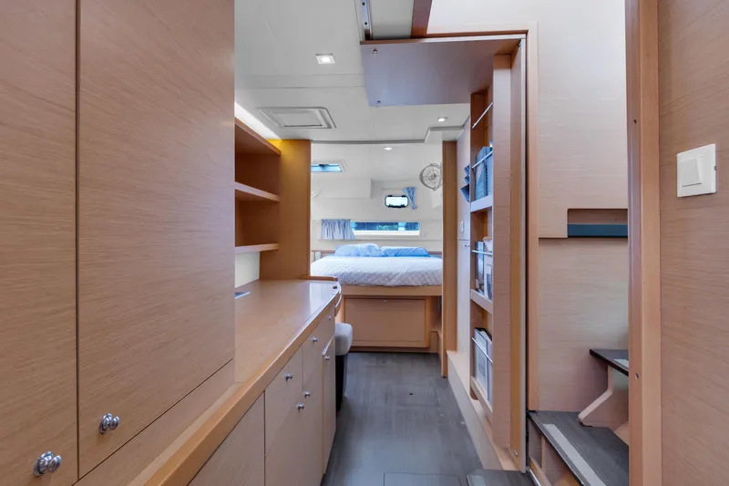 Blue Infinity Yacht Photos Pics 