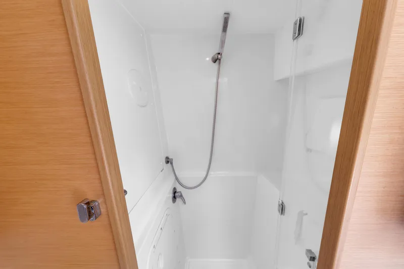 Blue Infinity Yacht Photos Pics 