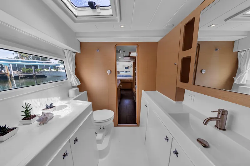 Blue Infinity Yacht Photos Pics 