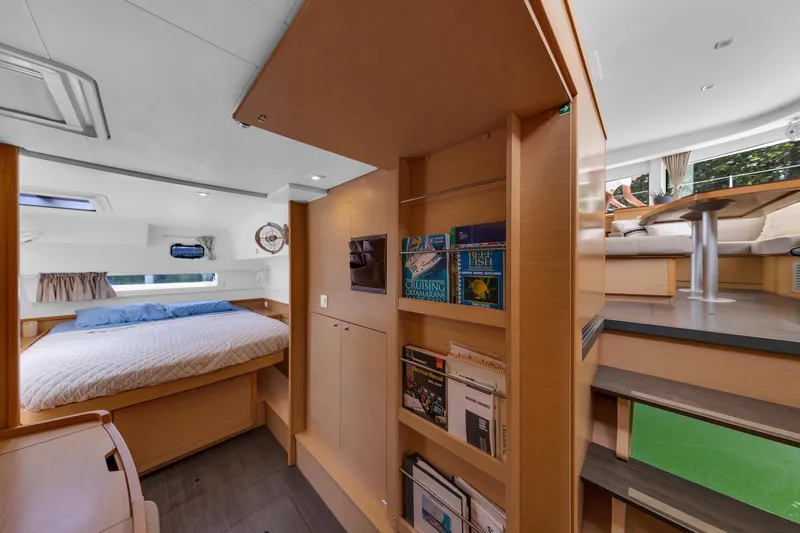 Blue Infinity Yacht Photos Pics 