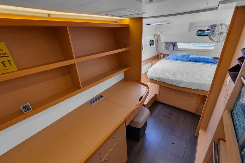 Blue Infinity Yacht Photos Pics 