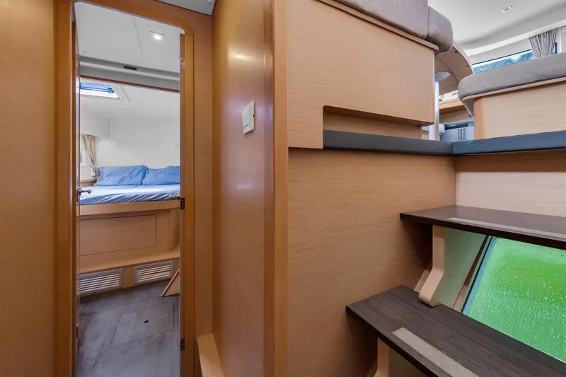 Blue Infinity Yacht Photos Pics 