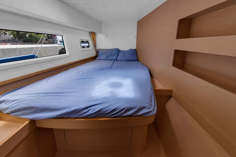 Blue Infinity Yacht Photos Pics 