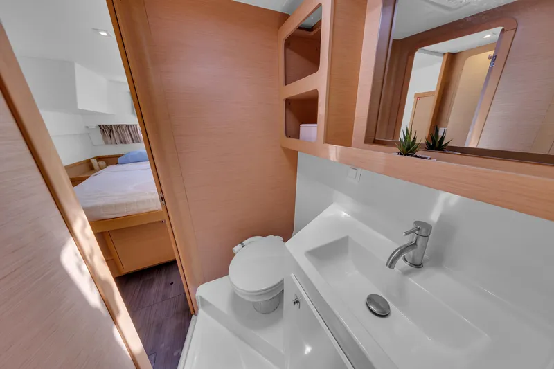 Blue Infinity Yacht Photos Pics 