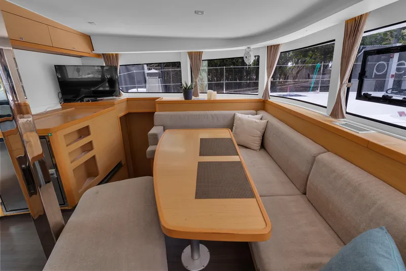 Blue Infinity Yacht Photos Pics 