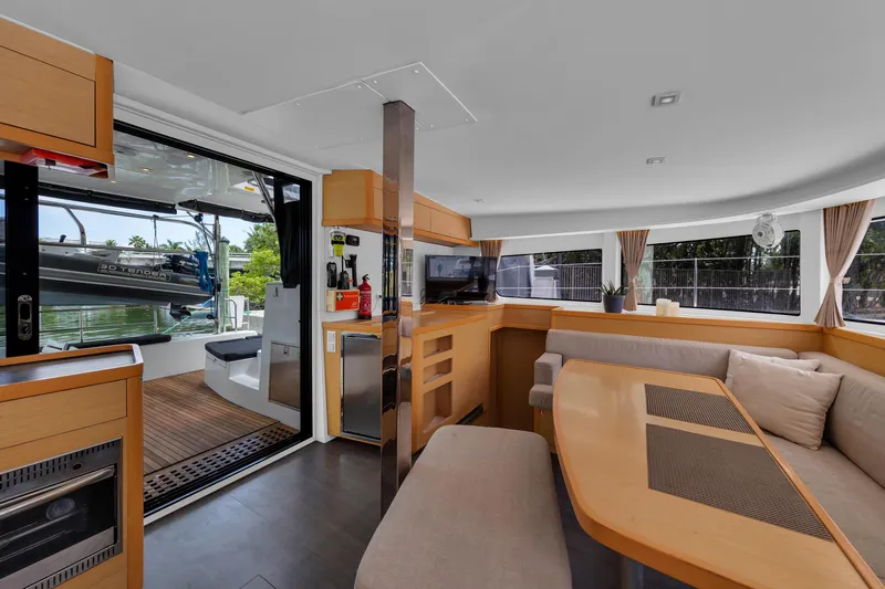 Blue Infinity Yacht Photos Pics 