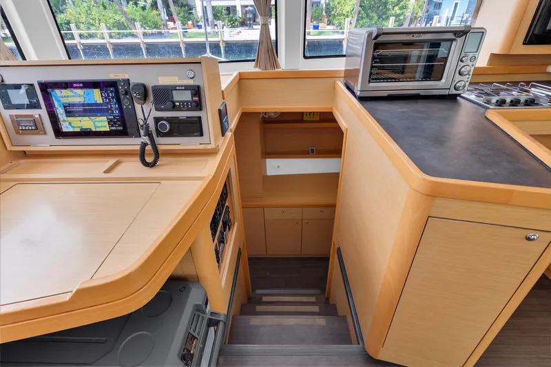 Blue Infinity Yacht Photos Pics 