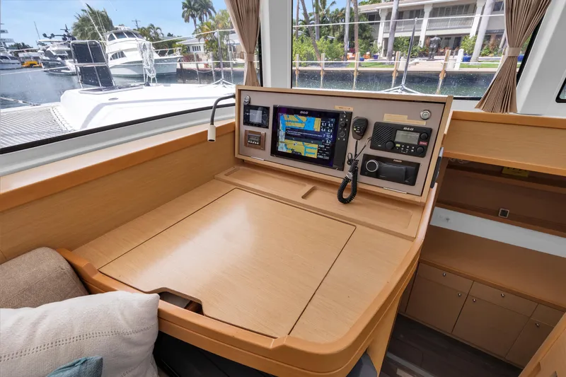 Blue Infinity Yacht Photos Pics 