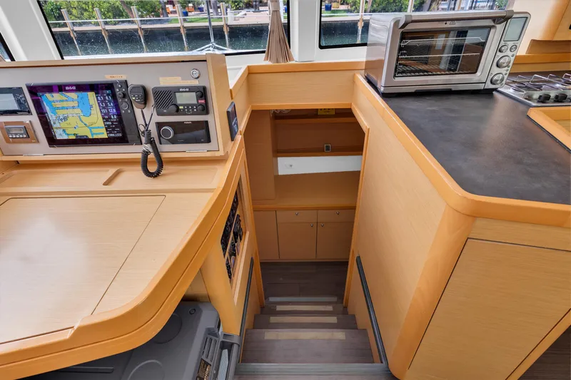 Blue Infinity Yacht Photos Pics 