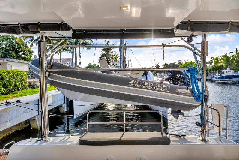 Blue Infinity Yacht Photos Pics 