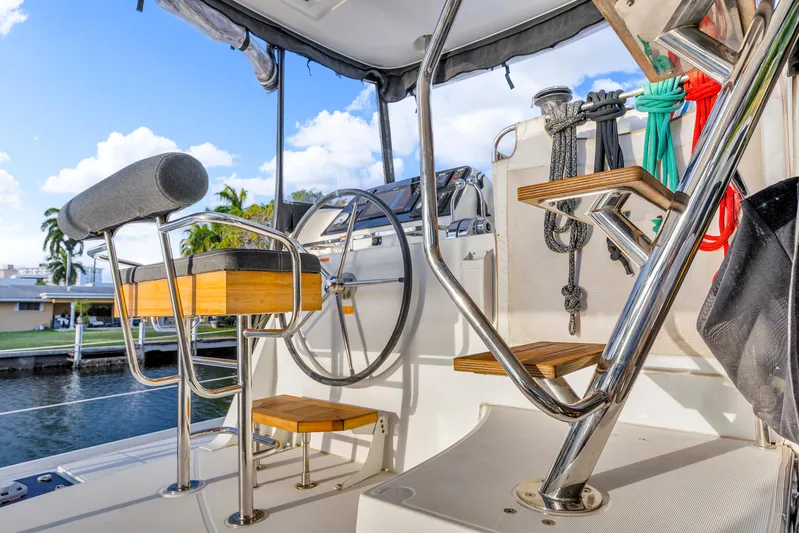 Blue Infinity Yacht Photos Pics 