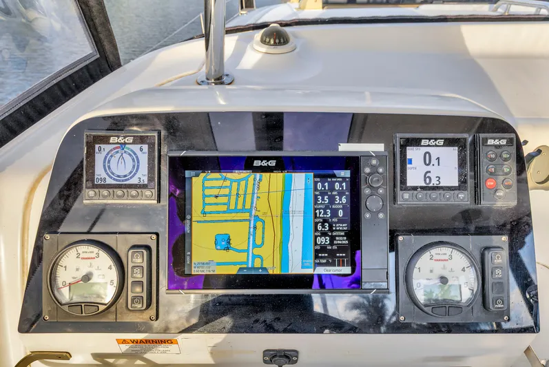 Blue Infinity Yacht Photos Pics 