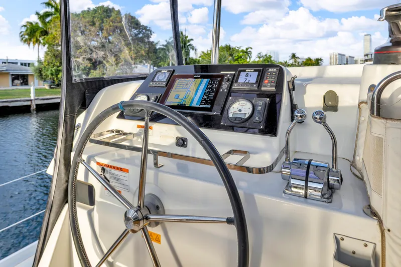 Blue Infinity Yacht Photos Pics 