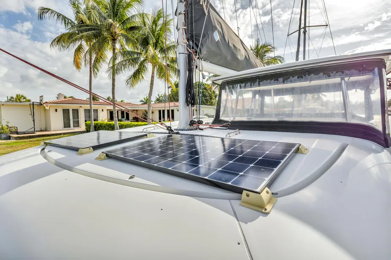 Blue Infinity Yacht Photos Pics 