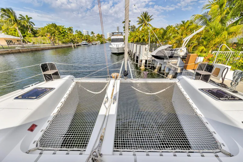 Blue Infinity Yacht Photos Pics 