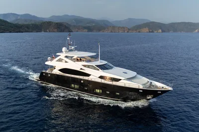 Sunseeker Motor Yacht