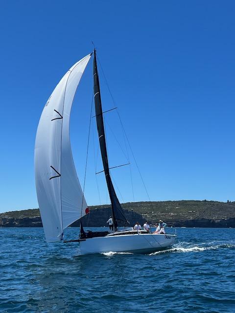 jpk 11.8 yacht