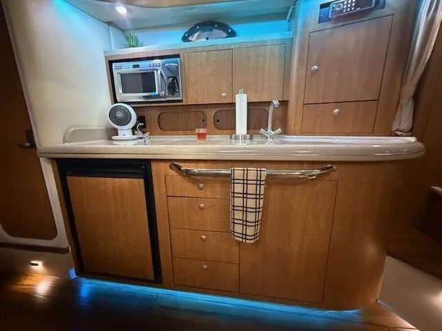  Yacht Photos Pics 2006 SEA RAY 340 SUNDANCER - Image 13