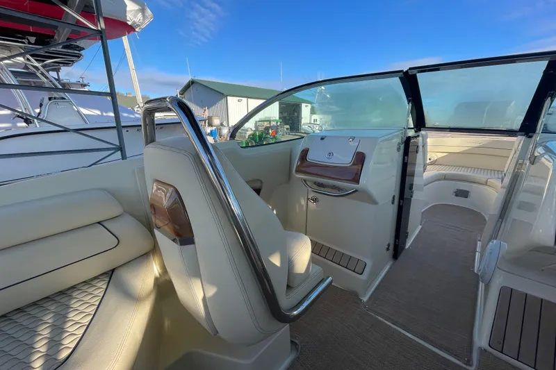  Yacht Photos Pics 2020 Chris-Craft Launch 28 GT interior with luxurious seating and sleek design.