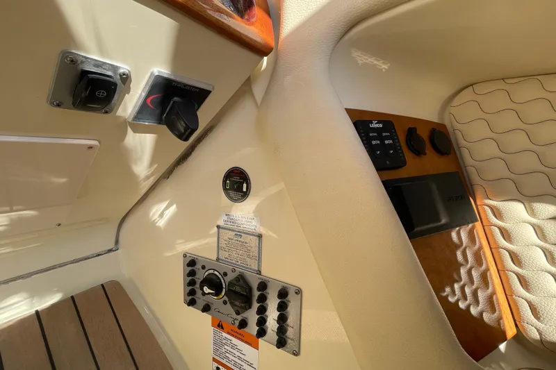  Yacht Photos Pics 2020 Chris-Craft Launch 28 GT interior controls and seating detail.