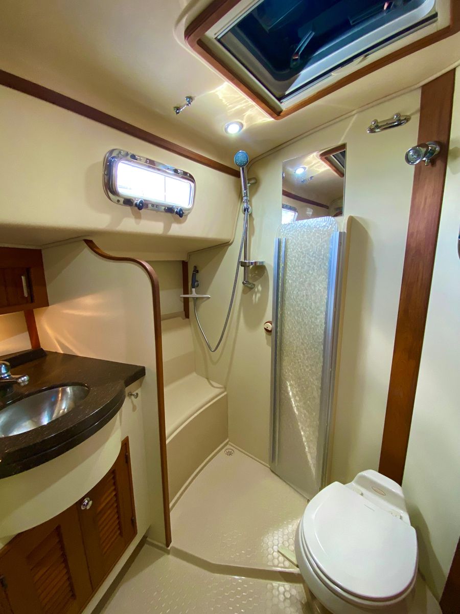 2006 Island Packet 44 