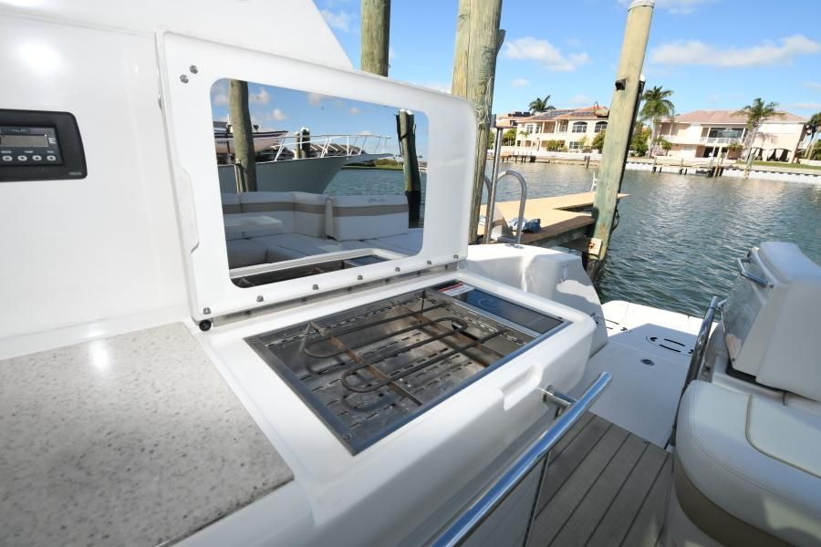 2010 Sea Ray 450 Sundancer