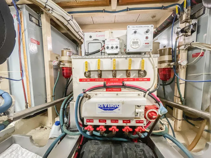 Tallulah Yacht Photos Pics Engine Room