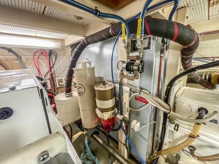 Tallulah Yacht Photos Pics Engine Room