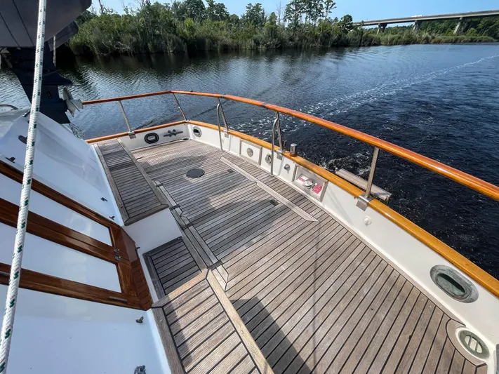 Tallulah Yacht Photos Pics Aft deck