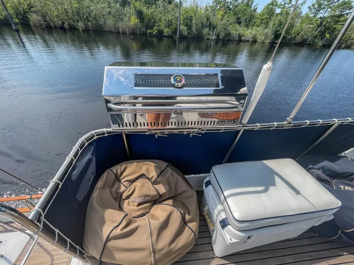Tallulah Yacht Photos Pics Flybridge